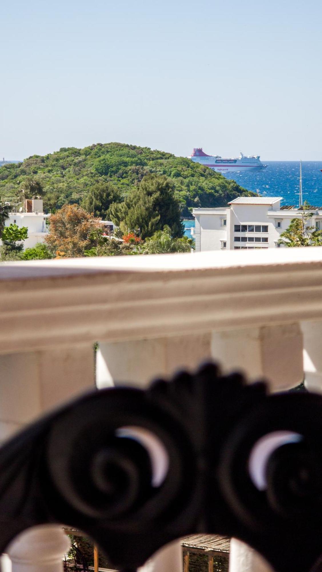 Villa Sunny Ksamil Bagian luar foto
