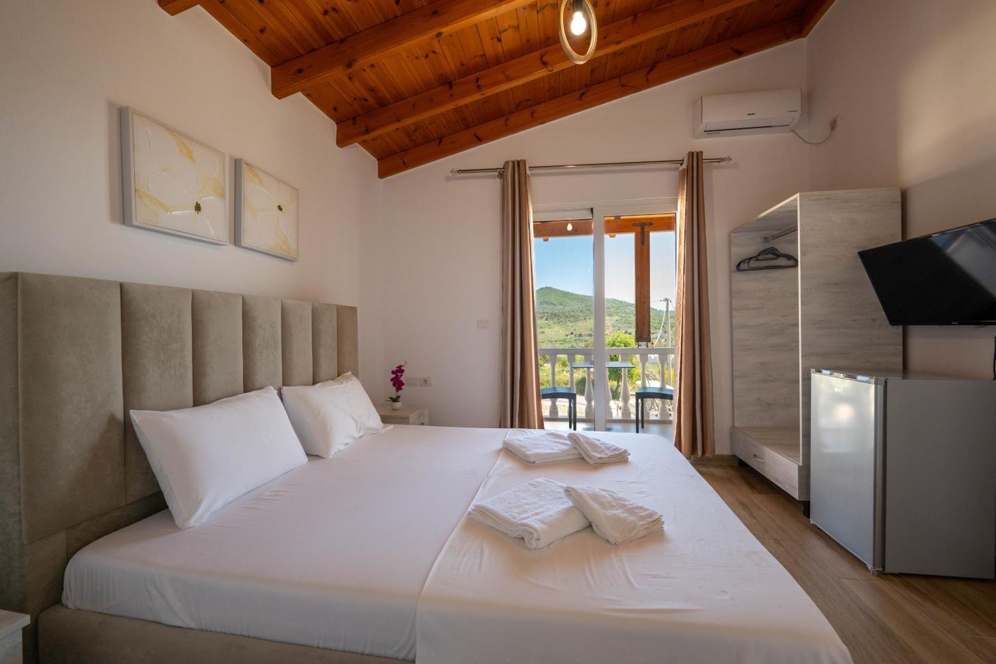 Villa Sunny Ksamil Bagian luar foto
