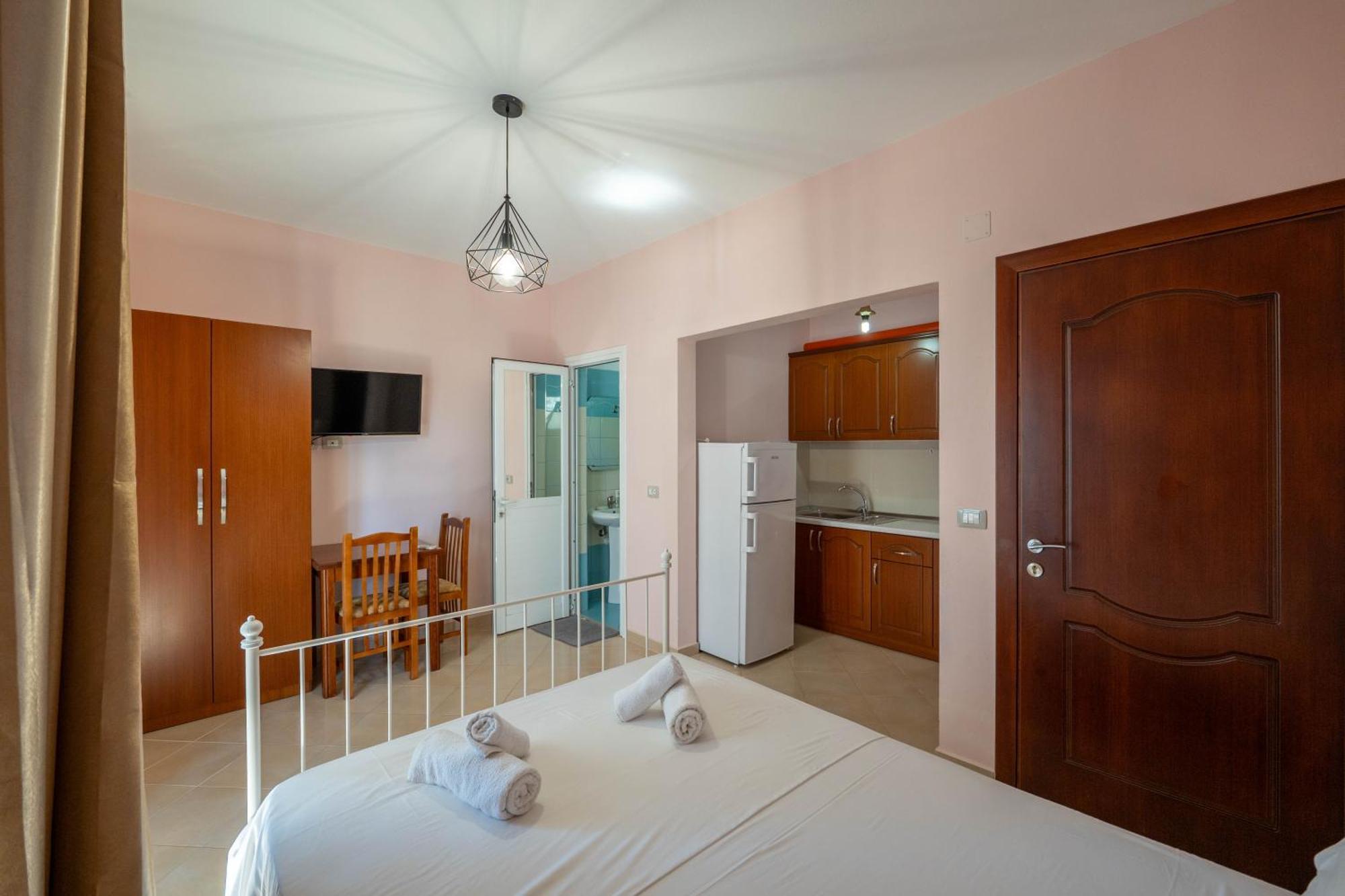 Villa Sunny Ksamil Bagian luar foto
