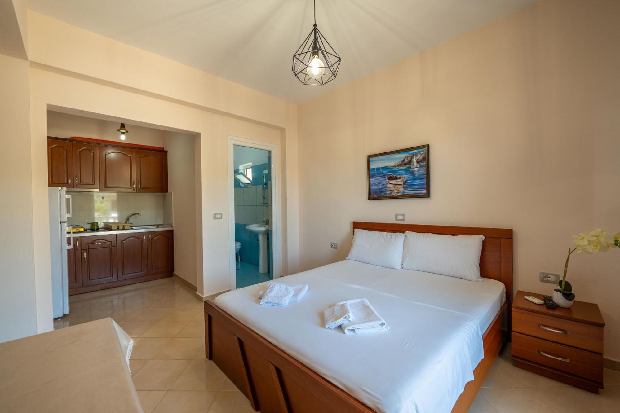 Villa Sunny Ksamil Bagian luar foto