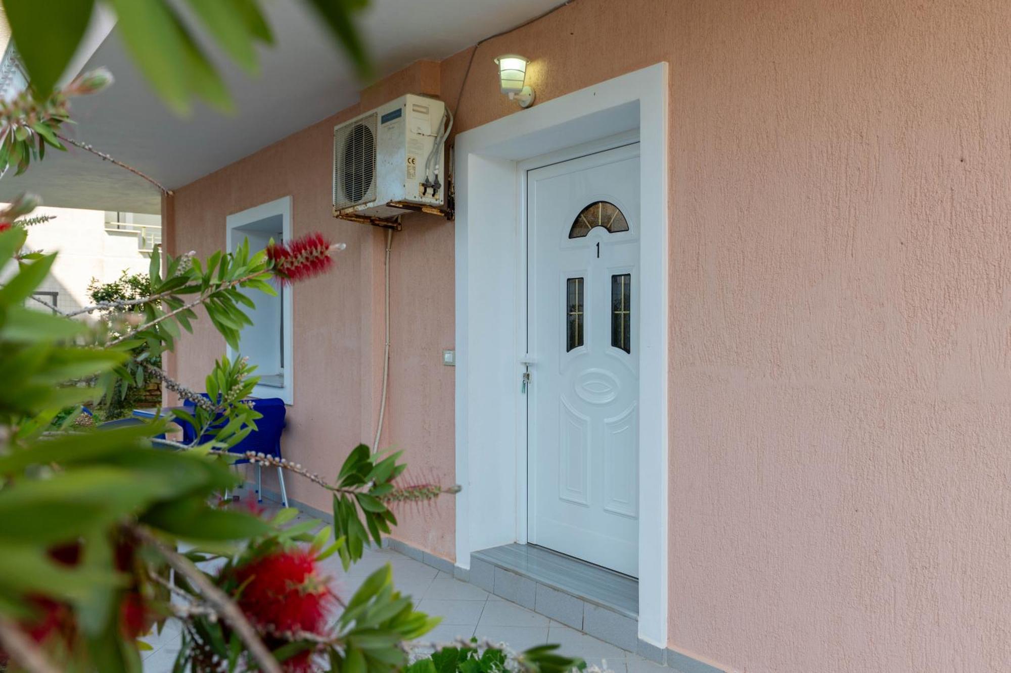 Villa Sunny Ksamil Bagian luar foto